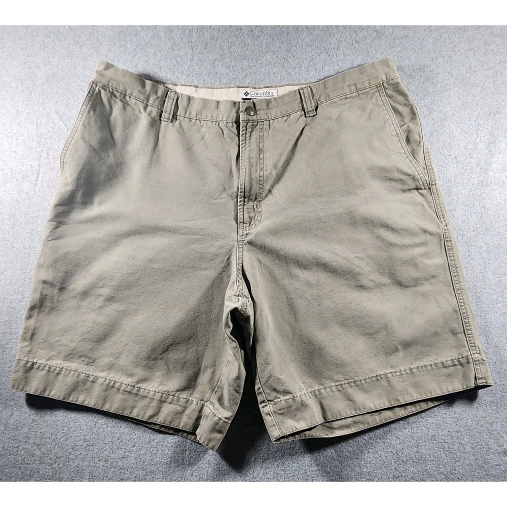 Columbia Men's Khaki Cargo Shorts, Size 40, Inseam 9", Tan